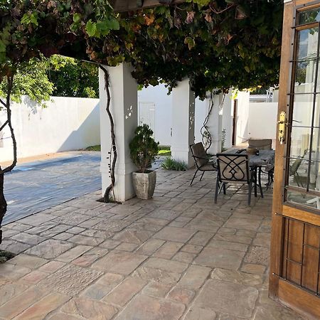 Toni's Cottage Graaff-Reinet Esterno foto